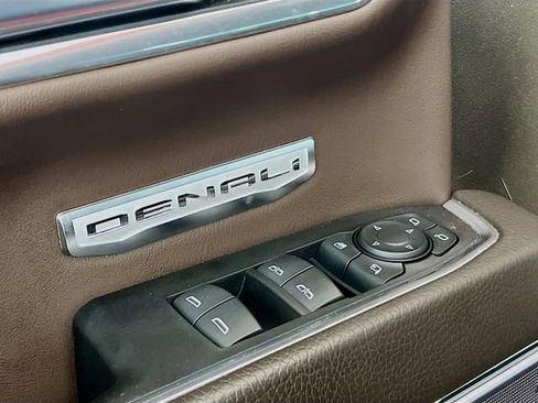 Used 2023 GMC Sierra 1500 Denali w/ Denali Reserve Package image 19