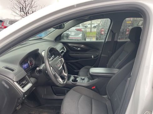 Certified 2022 GMC Terrain SLE w/ Driver Convenience Package image 8