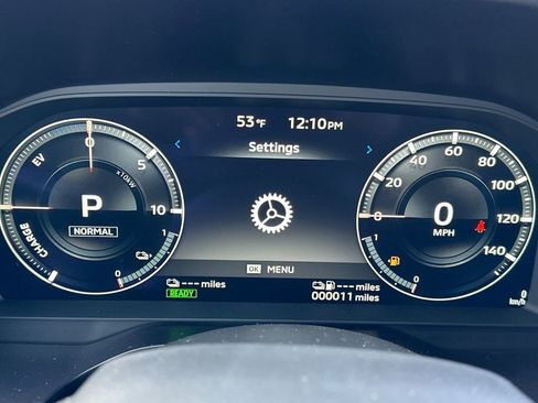 New 2025 Mitsubishi Outlander SE image 25