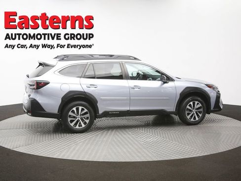 Used 2024 Subaru Outback Premium AWD/4WD image 43