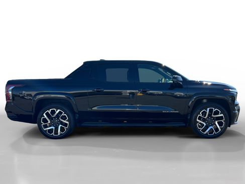 New 2024 Chevrolet Silverado EV RST image 6