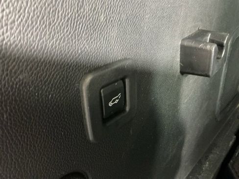 Used 2015 Lincoln Navigator L 4WD image 33