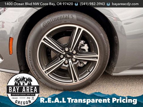 Used 2025 Ford Mustang Premium RWD image 9