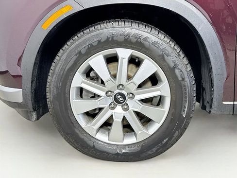 Used 2024 Hyundai Palisade SEL image 32