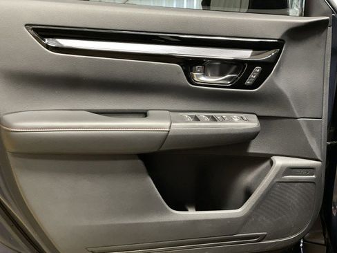 Used 2025 Honda CR-V Sport Touring image 12