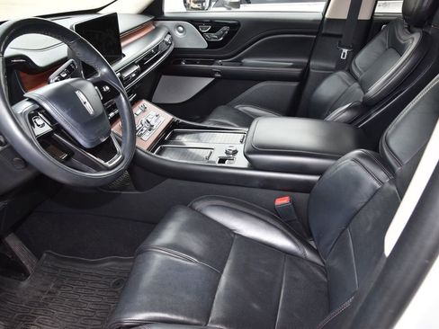 Used 2022 Lincoln Aviator Reserve w/ Equipment Group 201A AWD/4WD image 9