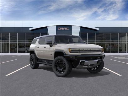 New 2026 GMC Hummer EV SUV w/ LPO, Dark Essentials Package