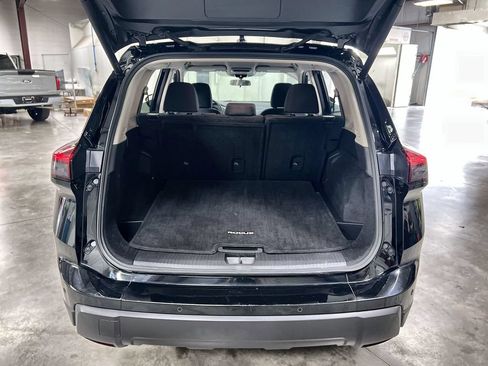 Used 2025 Nissan Rogue SV FWD image 26