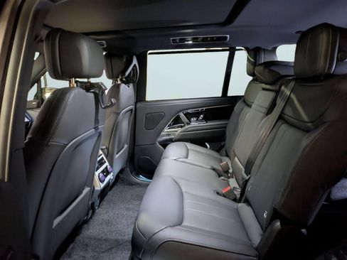 New 2026 Land Rover Range Rover Long Wheelbase SE AWD/4WD image 50