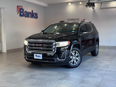 Certified 2022 GMC Acadia SLE w/ Driver Convenience Package image 2