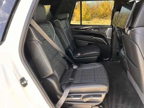 Certified 2024 Cadillac Escalade V w/ LPO, ONYX Package image 31