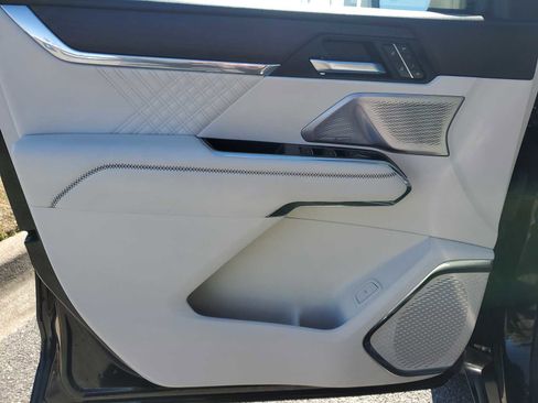 Certified 2024 GMC Acadia Denali w/ Super Cruise Package image 16