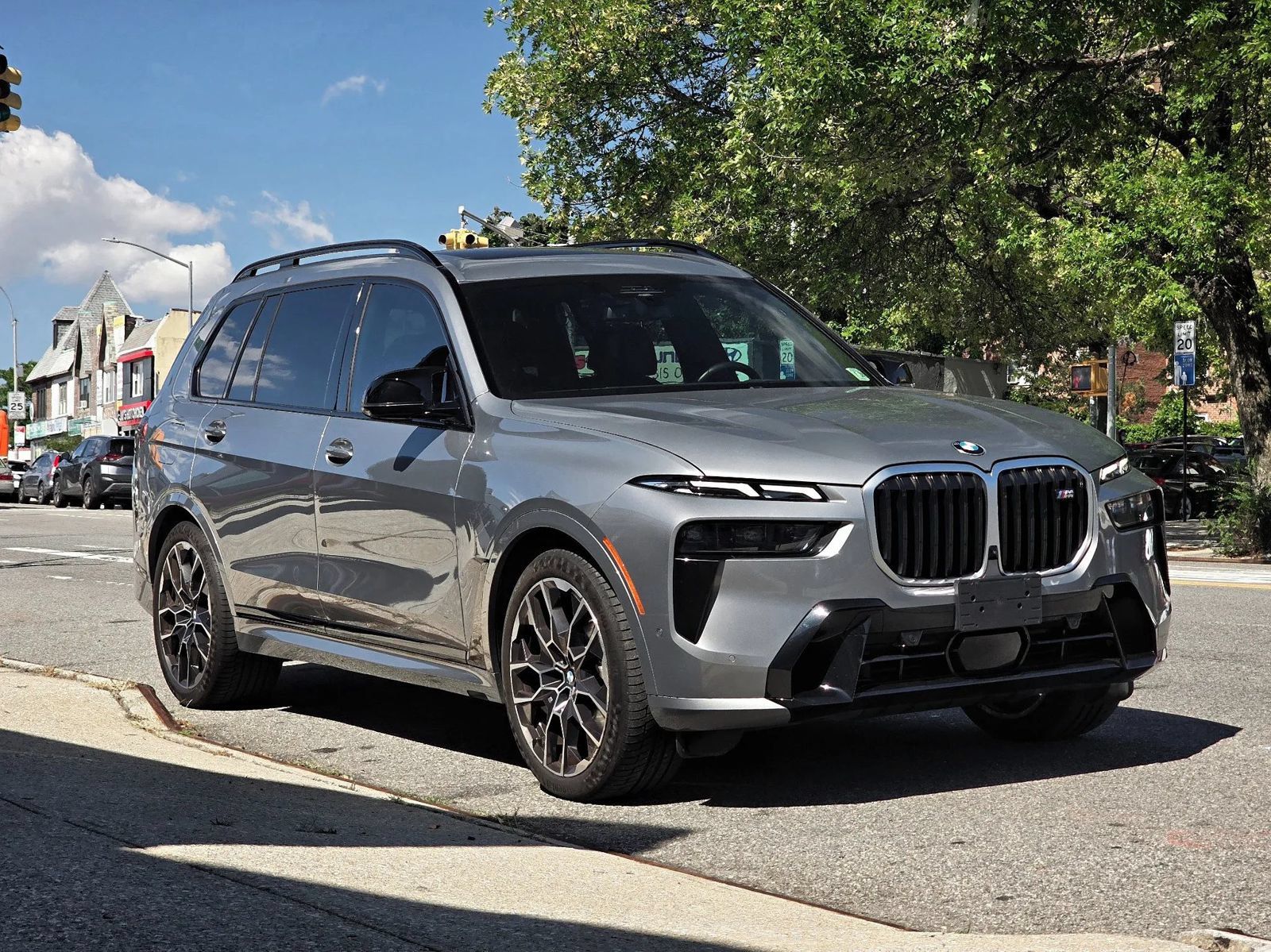 Used 2024 BMW X7 M60i w/ Executive Package AWD/4WD image 4