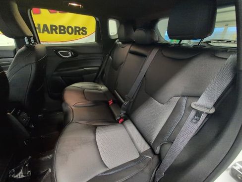 New 2026 Jeep Compass Latitude image 23