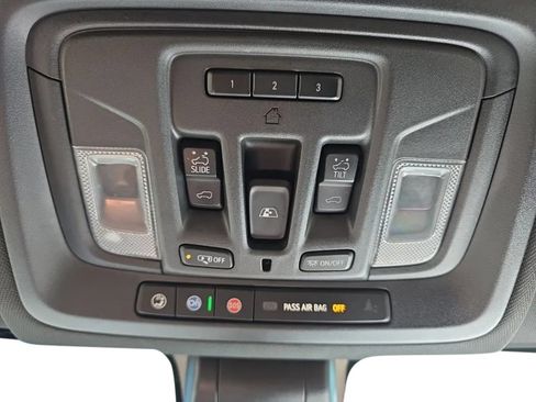 Used 2020 Chevrolet Silverado 1500 High Country w/ Technology Package AWD/4WD image 38