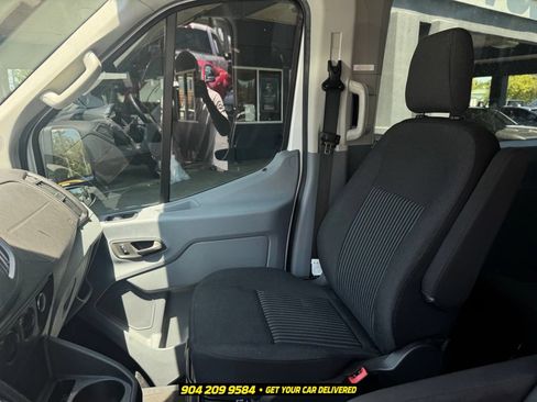 Used 2019 Ford Transit 350 XLT RWD image 18