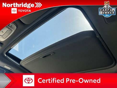 Certified 2024 Toyota Sienna Platinum FWD image 47