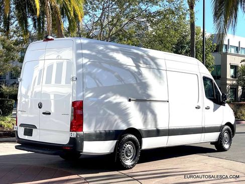 Used 2023 Mercedes-Benz Sprinter 2500 image 5