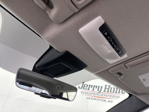 Used 2022 Nissan Kicks SR w/ Interior Electronics Package image 18