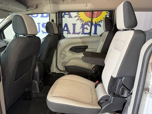 Used 2019 Ford Transit Connect XLT FWD image 16
