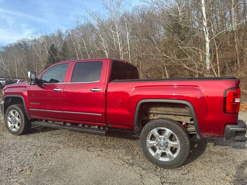 Used 2019 GMC Sierra 2500 SLT w/ Duramax Plus Package image 6