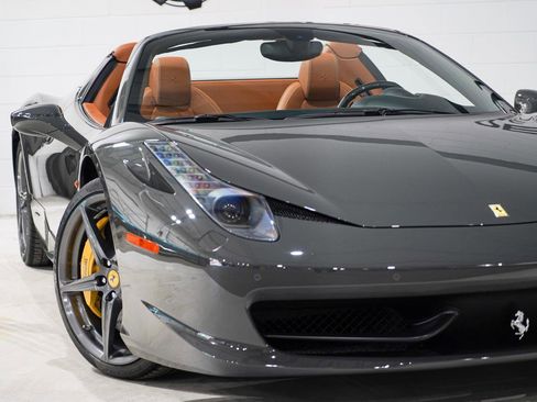 Used 2014 Ferrari 458 Spider image 26