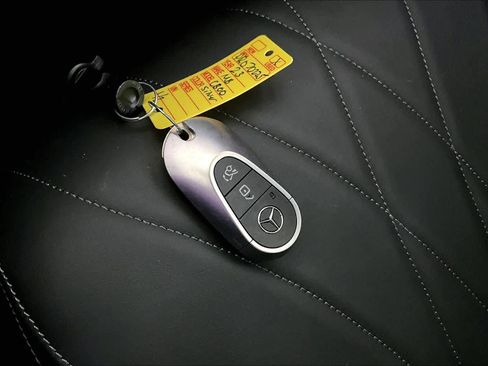 Used 2023 Mercedes-Benz C 300 4MATIC Sedan image 15