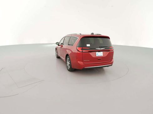 New 2026 Chrysler Pacifica Pinnacle image 9