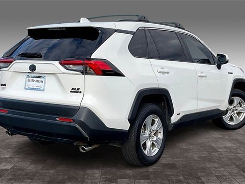 Used 2021 Toyota RAV4 AWD Hybrid image 2