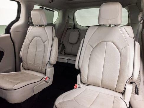 Used 2021 Chrysler Pacifica Limited w/ Premium & Safety Sphere Group AWD/4WD image 29