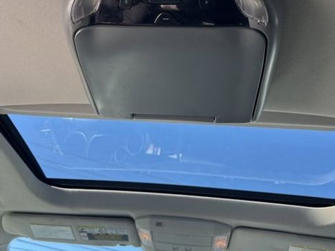 Used 2016 Toyota Sequoia Limited w/ Safety & Convenience Package image 11