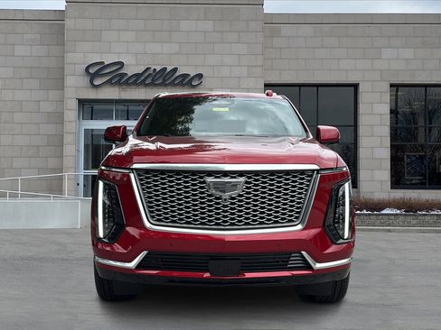 New 2026 Cadillac Escalade Luxury w/ LPO, Radiant Package AWD/4WD image 7