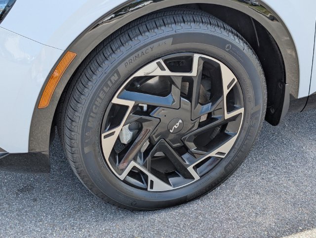 Used 2024 Kia Sportage SX FWD image 11