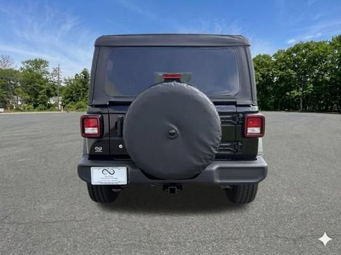 Used 2022 Jeep Wrangler Unlimited Sport AWD/4WD image 7