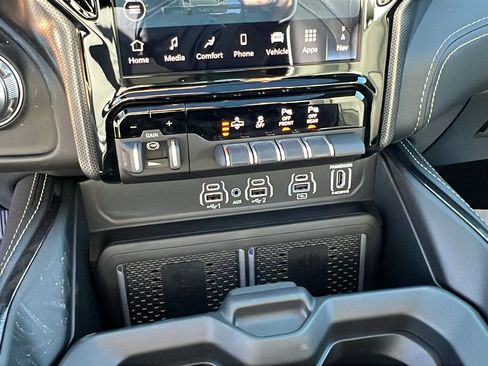 New 2026 RAM 1500 Limited w/ Body Color Bumper Group AWD/4WD image 29