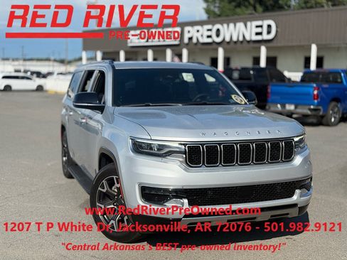 Used 2024 Jeep Wagoneer L Series III w/ Flexible Seating Group AWD/4WD image 1