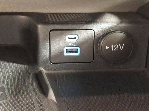 Used 2023 Ford Escape Platinum w/ Premium Technology Package image 25