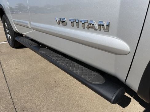 Used 2015 Nissan Titan SV w/ SV Value Truck Package image 10