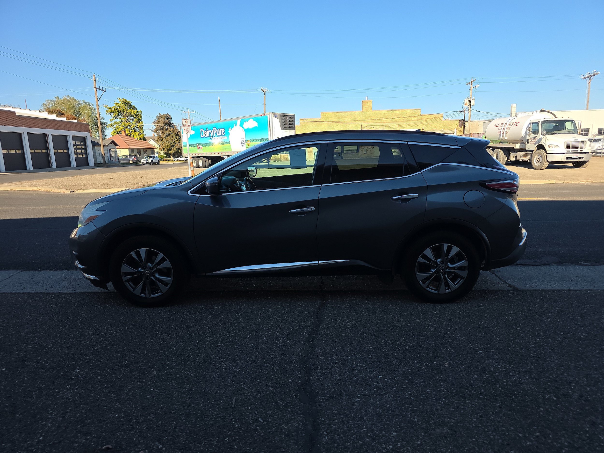 Used 2016 Nissan Murano SV AWD/4WD image 5