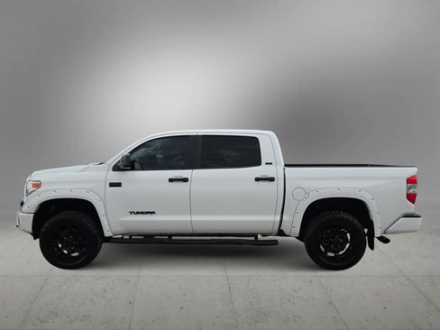 Used 2017 Toyota Tundra SR5 w/ SR5 Upgrade Package AWD/4WD image 5