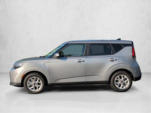 Used 2025 Kia Soul S FWD image 8