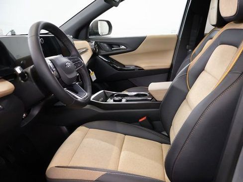 New 2026 Chevrolet Equinox ACTIV image 11