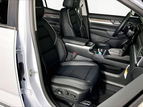 New 2026 GMC Terrain Denali w/ LPO, Floor Liner Package image 12
