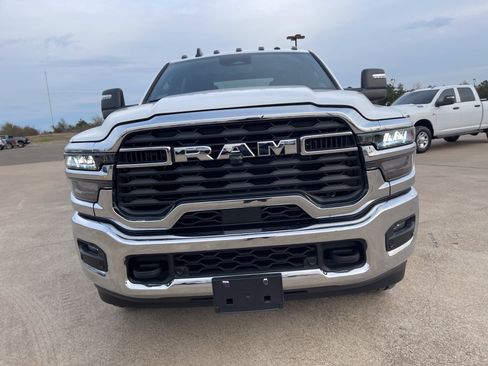 New 2025 RAM 2500 Lone Star AWD/4WD image 9