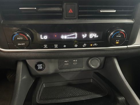Used 2024 Nissan Rogue SV AWD/4WD image 14