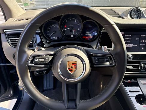 Used 2023 Porsche Macan Turbo image 25