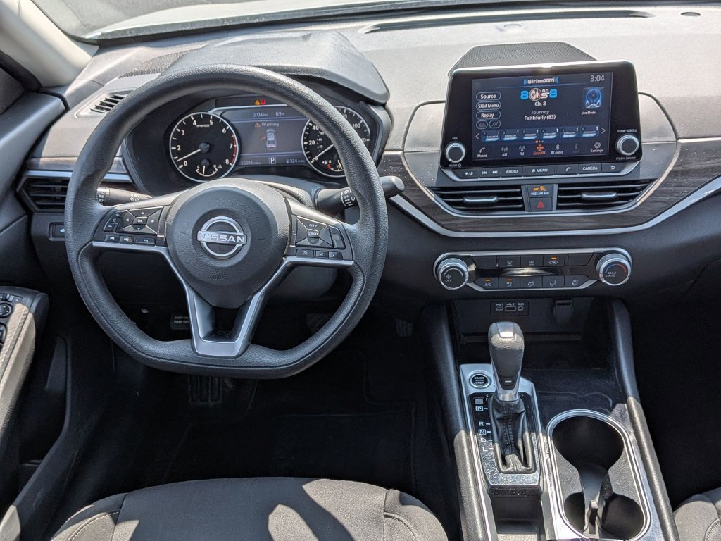 Used 2024 Nissan Altima 2.5 SV FWD image 21