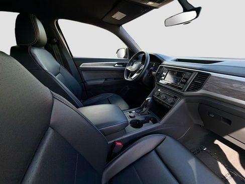 Used 2022 Volkswagen Atlas Cross Sport SE image 27
