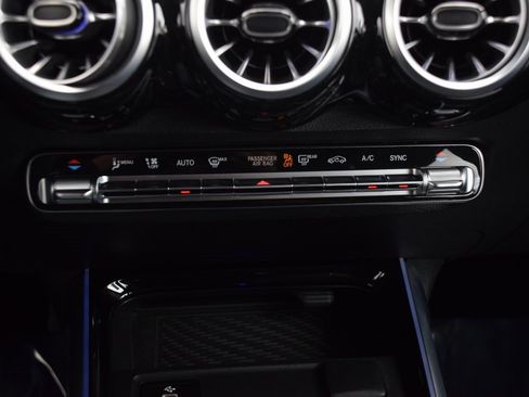 Certified 2024 Mercedes-Benz GLB 250 image 26