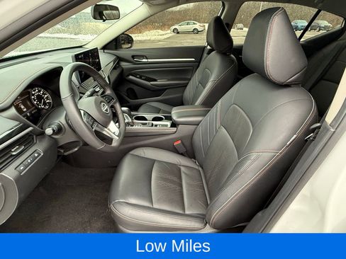 Used 2024 Nissan Altima 2.5 SR w/ SR Premium Package image 13